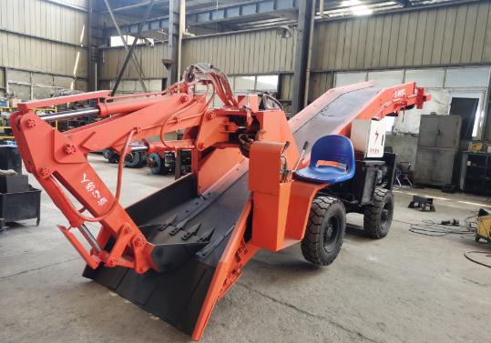 操作輪式扒渣機(jī)在隧道工作時(shí)，要注意哪些呢？