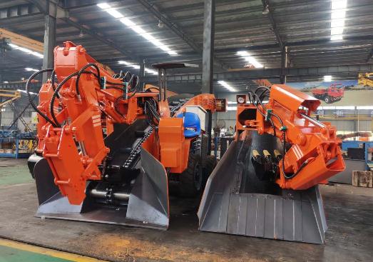 當(dāng)扒渣機(jī)出現(xiàn)液壓油缸漏油的情況，怎么處理呢？