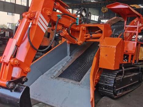 扒渣機(jī)在隧道、礦山、坡道等特殊環(huán)境作業(yè)，需額外注意什么呢？